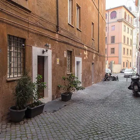 Giulia Apartment *